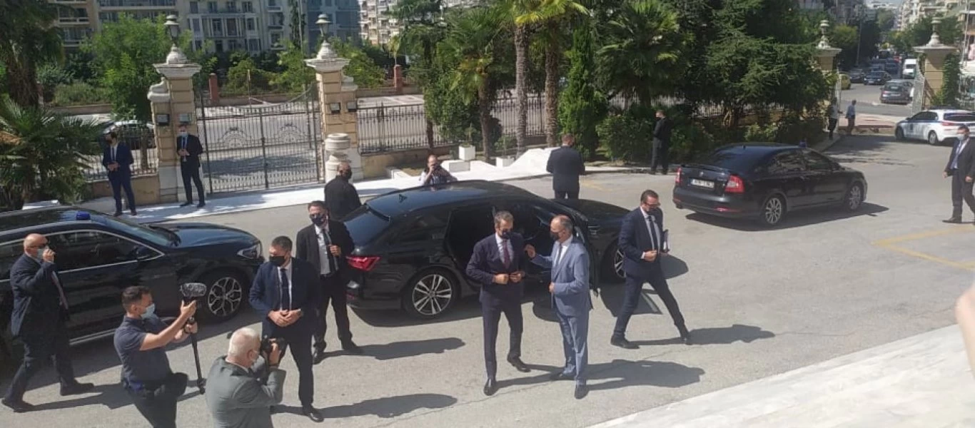 Στο Υπ.Μακεδονίας - Θράκης ο Κ.Μητσοτάκης: «Οι μάσκες δουλεύουν όταν τις φοράμε όλοι» (βίντεο)